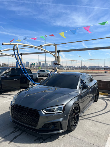 Cobblestone Car Wash; Denver – Federal Boulevard & 6th Avenue Freeway en Denver