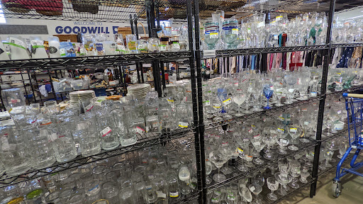 Thrift Store «Grand & Mountain View Goodwill Retail Store & Donation Center», reviews and photos, 14063 W Grand Ave, Surprise, AZ 85374, USA