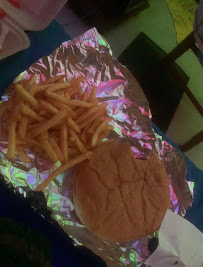 Plats et boissons du Restaurant Burger Factory Sandwichs Tacos Chicken Bun's à Combs-la-Ville - n°4