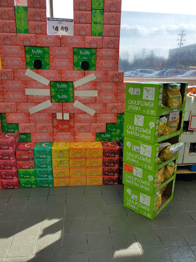 Grocery Store «Family Fare Supermarket», reviews and photos, 1415 Fulton St E, Grand Rapids, MI 49503, USA