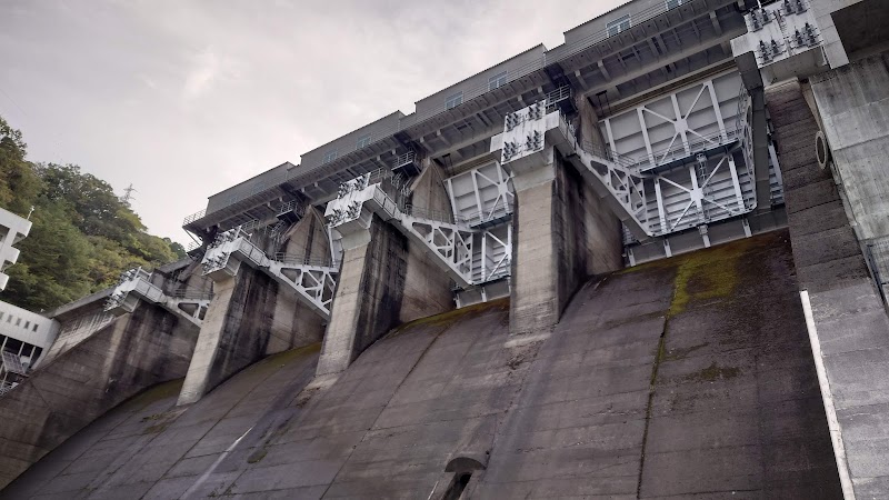 愛媛県 肱川発電所