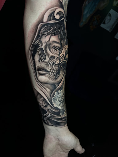 Explore sisters tattoo ideas, creative tattoo ideas in Waxahachie, available at Satori Tattoo Collective