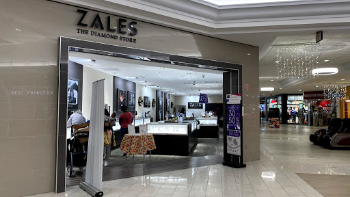 Shopping Mall «Cape Cod Mall», reviews and photos, 769 Iyannough Rd, Hyannis, MA 02601, USA