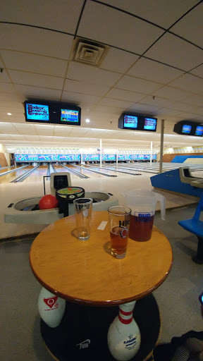 Shopping Mall «Plaza 94 Shopping Center», reviews and photos, 1801 Ward Ave, Hudson, WI 54016, USA