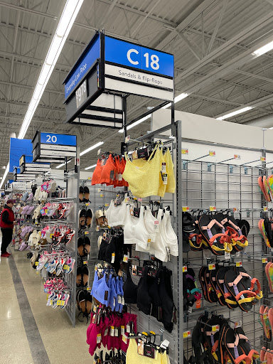 Discount Store «Walmart», reviews and photos, 1460 Golf Rd, Rolling Meadows, IL 60008, USA