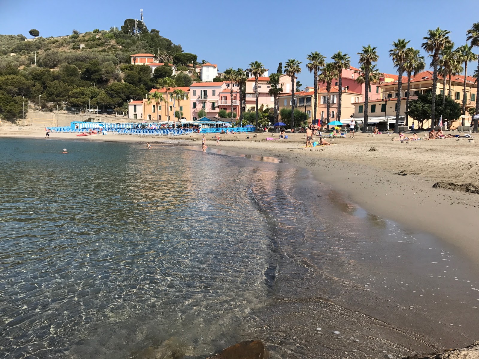 Fotografija Plaža St. Lorenzo al Mare z majhni več zalivi