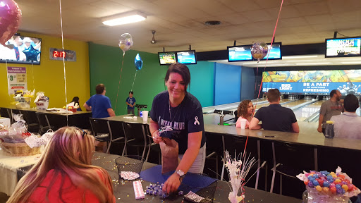 Bowling Alley «Plaza Lanes Bowling Center», reviews and photos, 506 Droste Rd, St Charles, MO 63301, USA