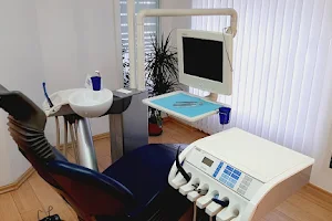 Zahnarztpraxis Dr.med.dent. Andrii Melnychenko image