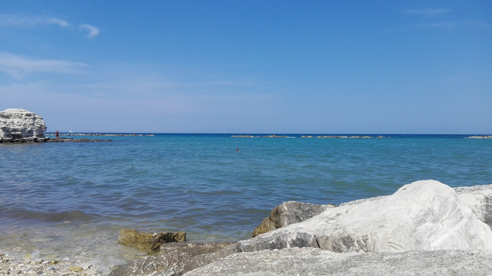 Fotografija Second beach in naselje