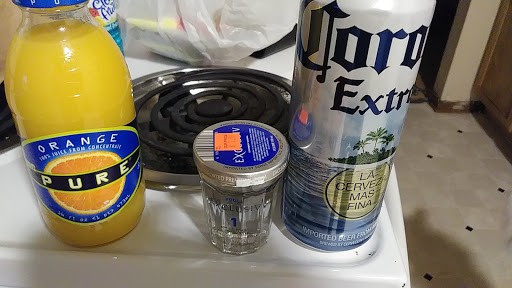 Liquor Store «Metro Liquor Warehouse», reviews and photos, 854 E 7th St, St Paul, MN 55106, USA