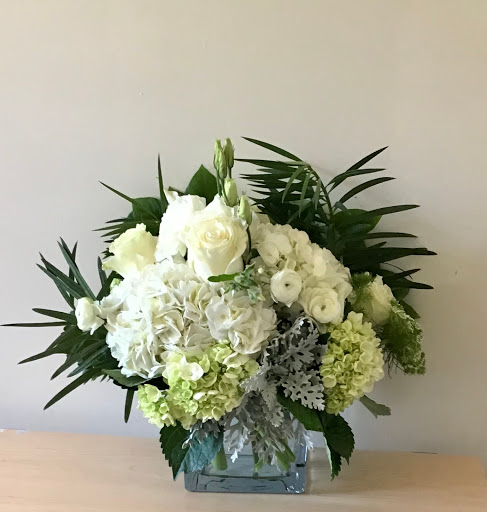 Florist «Le Florist of Larkspur - Royal Fleur», reviews and photos, 282 Magnolia Ave, Larkspur, CA 94939, USA