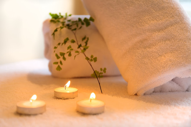 Nadira Massage Therapy - Massage therapist