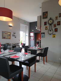 Atmosphère du Restaurant français Auberge L'Ecole à Saint-Martin-Lestra - n°10