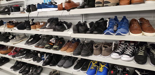 Clothing Store «Ross Dress for Less», reviews and photos, 1202 W Centerville Rd, Garland, TX 75041, USA