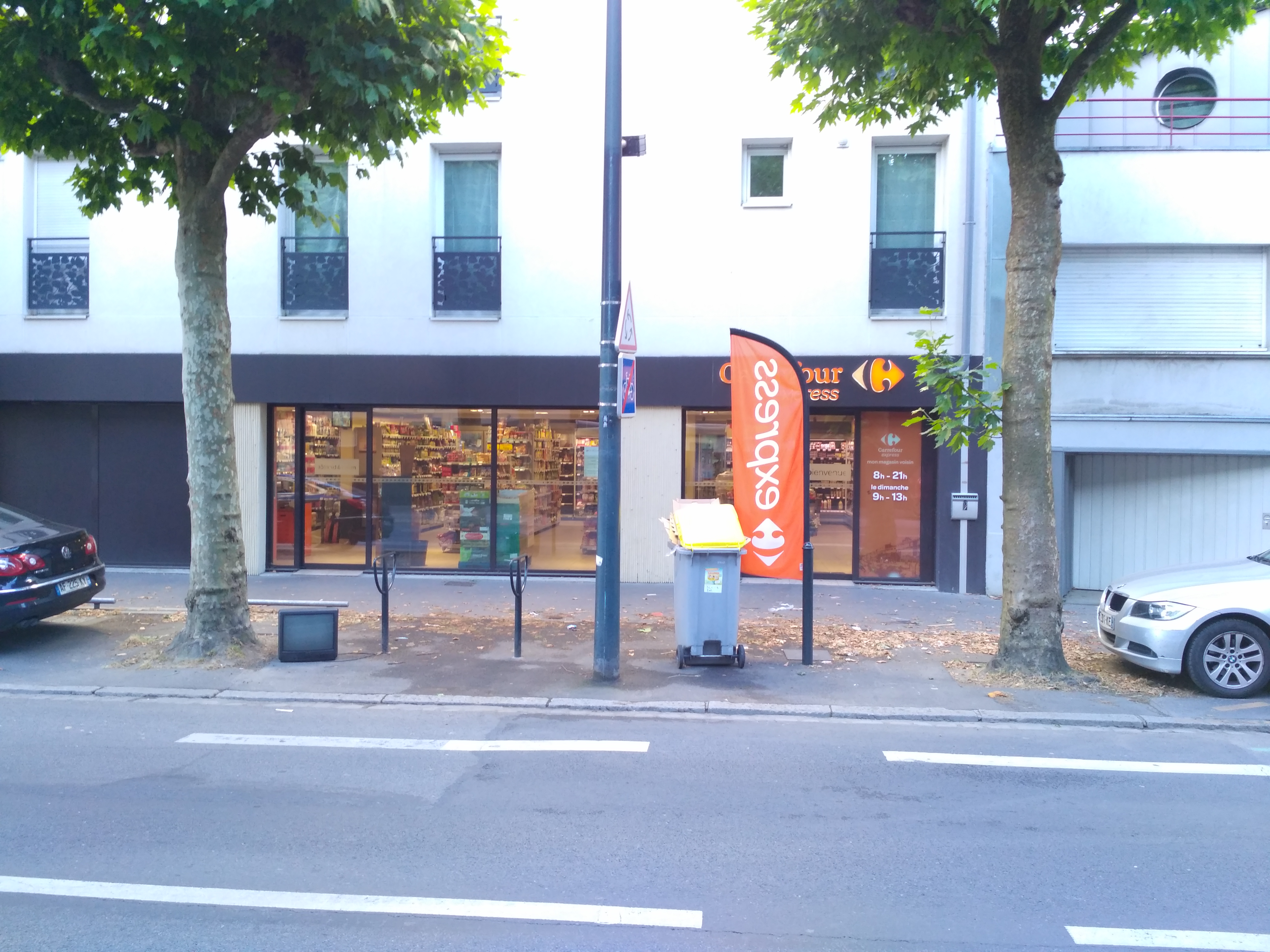 Photo n° 1 de l'avis de Jean-Baptiste.e fait le 09/06/2017 à 05:52