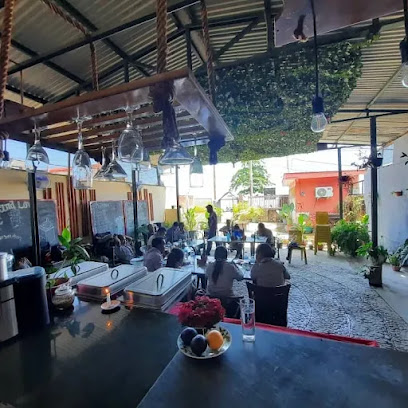 The satay shack - Campo Alor, Rua De, Díli, Timor-Leste