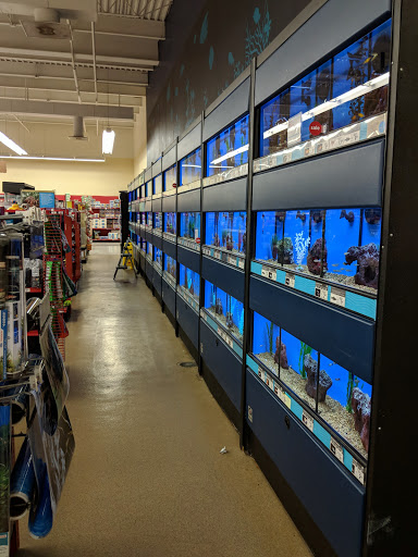 Pet Supply Store «Petco Animal Supplies», reviews and photos, 4915 E 41st St C, Tulsa, OK 74135, USA