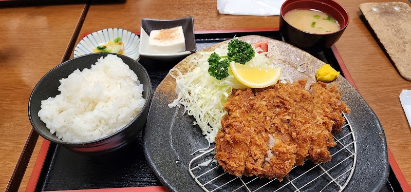 名物とんかつの店 豚珍館