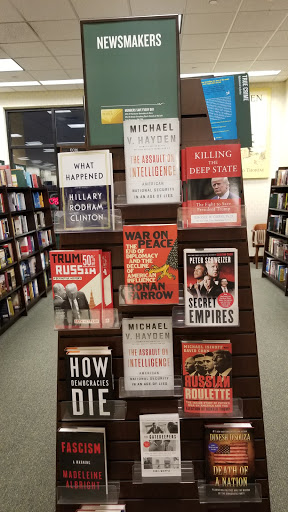 Book Store «Barnes & Noble», reviews and photos, 91 Old Country Rd, Carle Place, NY 11514, USA