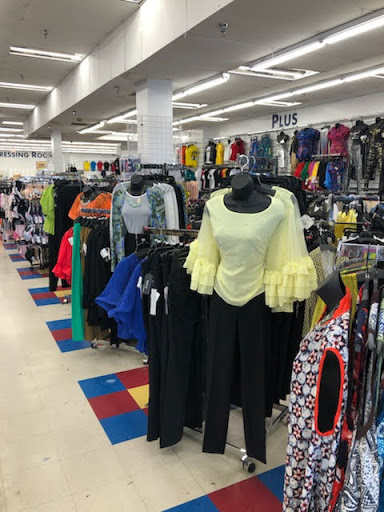 Uniform Store «Scrub Pro Uniforms & Gallo Clothing», reviews and photos, 8014 New Hampshire Ave, Hyattsville, MD 20783, USA