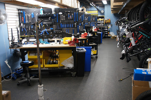 Bicycle Store «Freewheel Bike Eden Prairie», reviews and photos, 12910 Plaza Dr, Eden Prairie, MN 55344, USA
