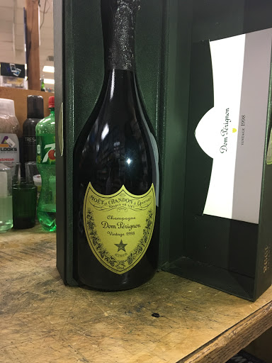 Liquor Store «Stonetree Liquor & Food», reviews and photos, 3853 Taylor Rd A, Loomis, CA 95650, USA