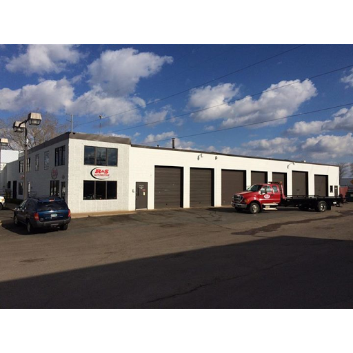 Auto Repair Shop «R & S Automotive», reviews and photos, 38 Woodlynn Ave, Little Canada, MN 55117, USA