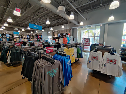 Sportswear Store «Columbia Sportswear Outlet Store at Premium Outlets in Orlando», reviews and photos, 4971 International Dr, Orlando, FL 32819, USA