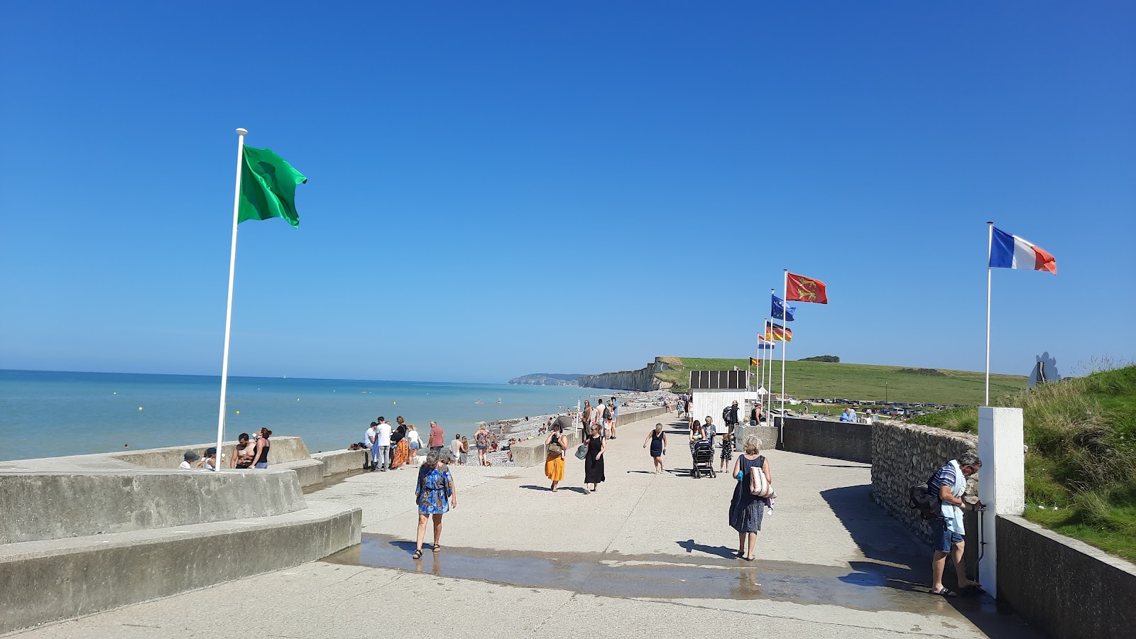 Plage de St Aubin sur Mer'in fotoğrafı çok temiz temizlik seviyesi ile