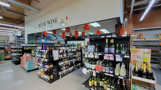 Shopping Mall «Fubonn Shopping Center», reviews and photos, 2850 SE 82nd Ave #80, Portland, OR 97266, USA