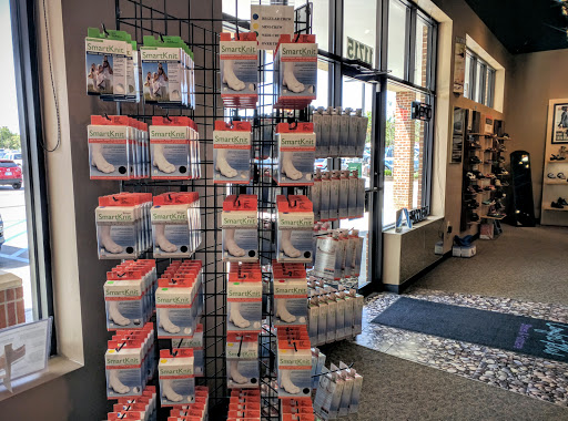 Orthopedic Shoe Store «Comfort Plus Shoes & Footcare», reviews and photos, 11715 Roe Ave, Leawood, KS 66211, USA