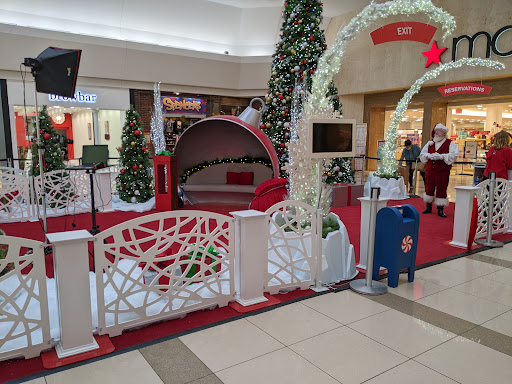 Shopping Mall «Woodland Mall», reviews and photos, 3195 28th St SE, Grand Rapids, MI 49512, USA