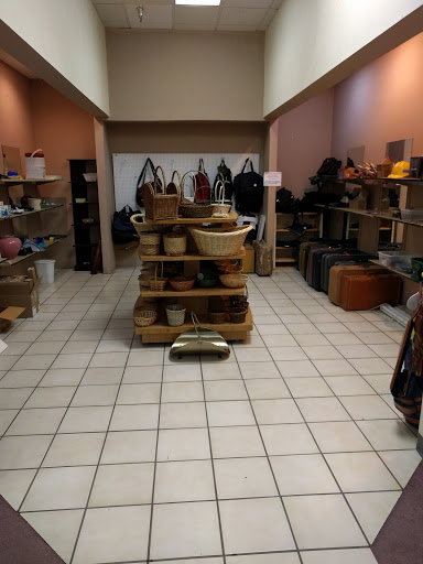 Thrift Store «Threads Of Hope Thrift Store», reviews and photos, 230 Woodmere Mall, Crossville, TN 38555, USA