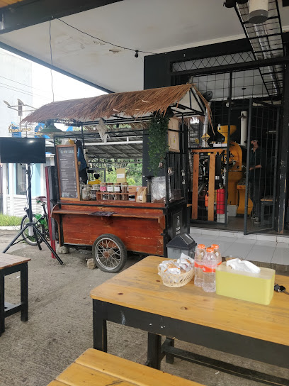 Tadi Pagi Coffee & Roastery Depok (Pusat)
