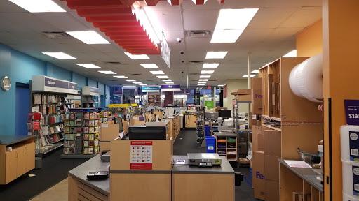 Print Shop «FedEx Office Print & Ship Center», reviews and photos, 12101 Ventura Blvd, Studio City, CA 91604, USA