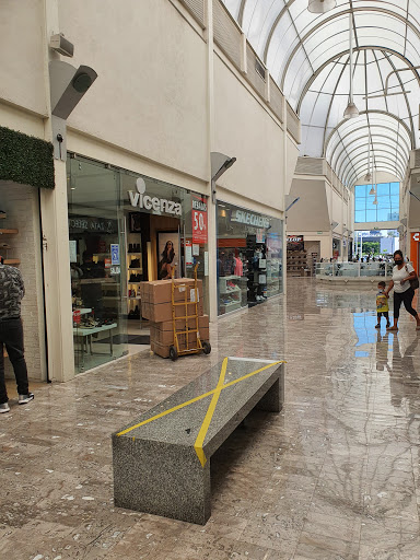 Do-it-yourself shops in Guadalajara