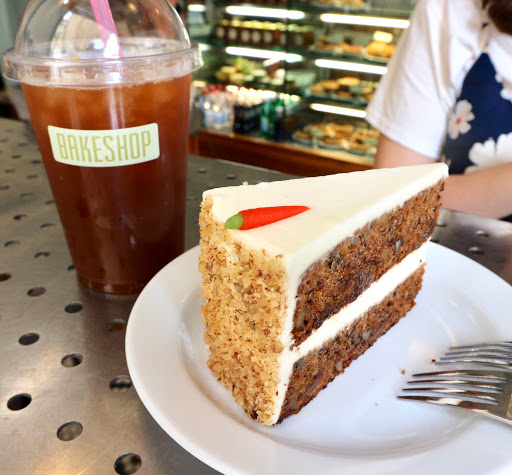 Cakes to take away in Prague