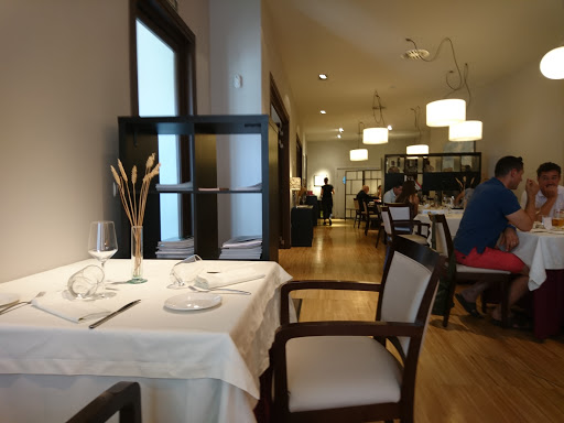 Restaurante Azafrán - Av. de los Reyes Católicos, 71, 02600 Villarrobledo, Albacete, España