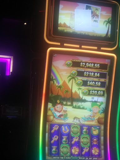 Hotel «Wheeling Island Hotel-Casino-Racetrack», reviews and photos, 1 S Stone St, Wheeling, WV 26003, USA