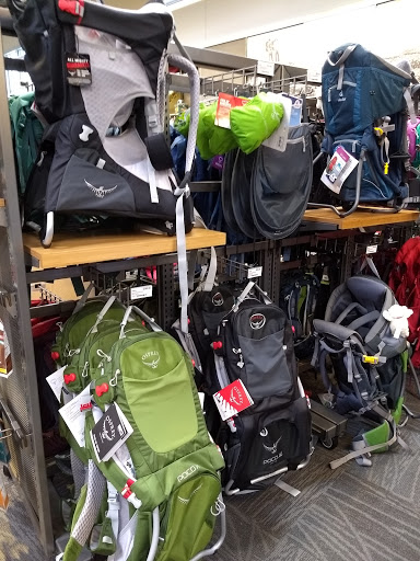 Camping Store «REI», reviews and photos, 6281 W 135th St, Overland Park, KS 66223, USA