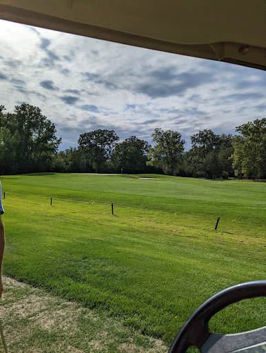 Public Golf Course «Deerfield Golf Club and Learning Center», reviews and photos, 1201 Saunders Rd, Riverwoods, IL 60015, USA