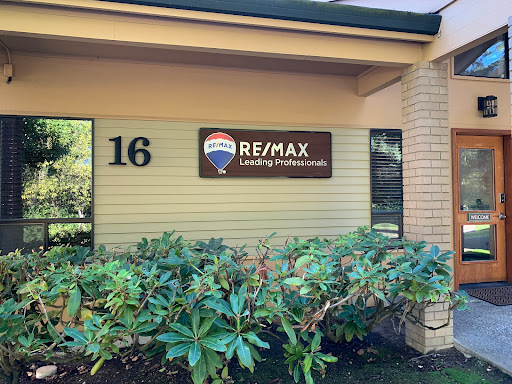 Real Estate Agency «Jennifer Gilbert-Smith - RE/MAX Honors», reviews and photos, 1002 39th Ave SW #200, Puyallup, WA 98373, USA