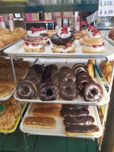Donut Shop «Donuts and Yogurt», reviews and photos, 1984 W 11th St, Tracy, CA 95376, USA