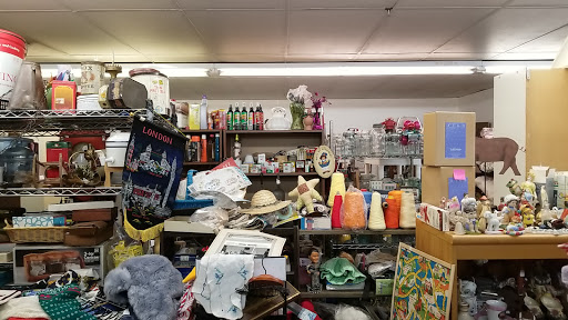 Thrift Store «Lucky Dog Thrift», reviews and photos, 158 E Main St, New Holland, PA 17557, USA