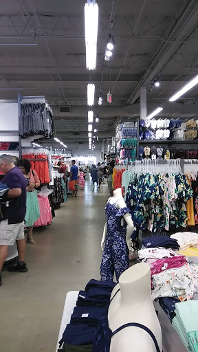 Clothing Store «Old Navy», reviews and photos, 36698 Bayside Outlet Dr, Rehoboth Beach, DE 19971, USA