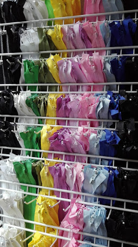 Comentarii opinii despre PesPis Bt. Rövidáru Üzlet