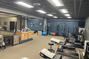 HealthQuest Physical Therapy - Auburn Hills image