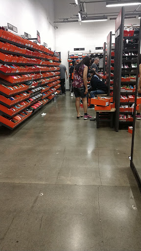 Sporting Goods Store «Nike Clearance Store», reviews and photos, 1275 Marina Blvd, San Leandro, CA 94577, USA