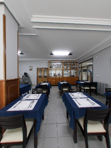 Hostal Restaurante Delfin Av. Madrid Coruńa, Km 326, N°417, 24700 Astorga, León, España