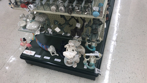 Craft Store «Hobby Lobby», reviews and photos, 52 E Ogden Ave, Westmont, IL 60559, USA